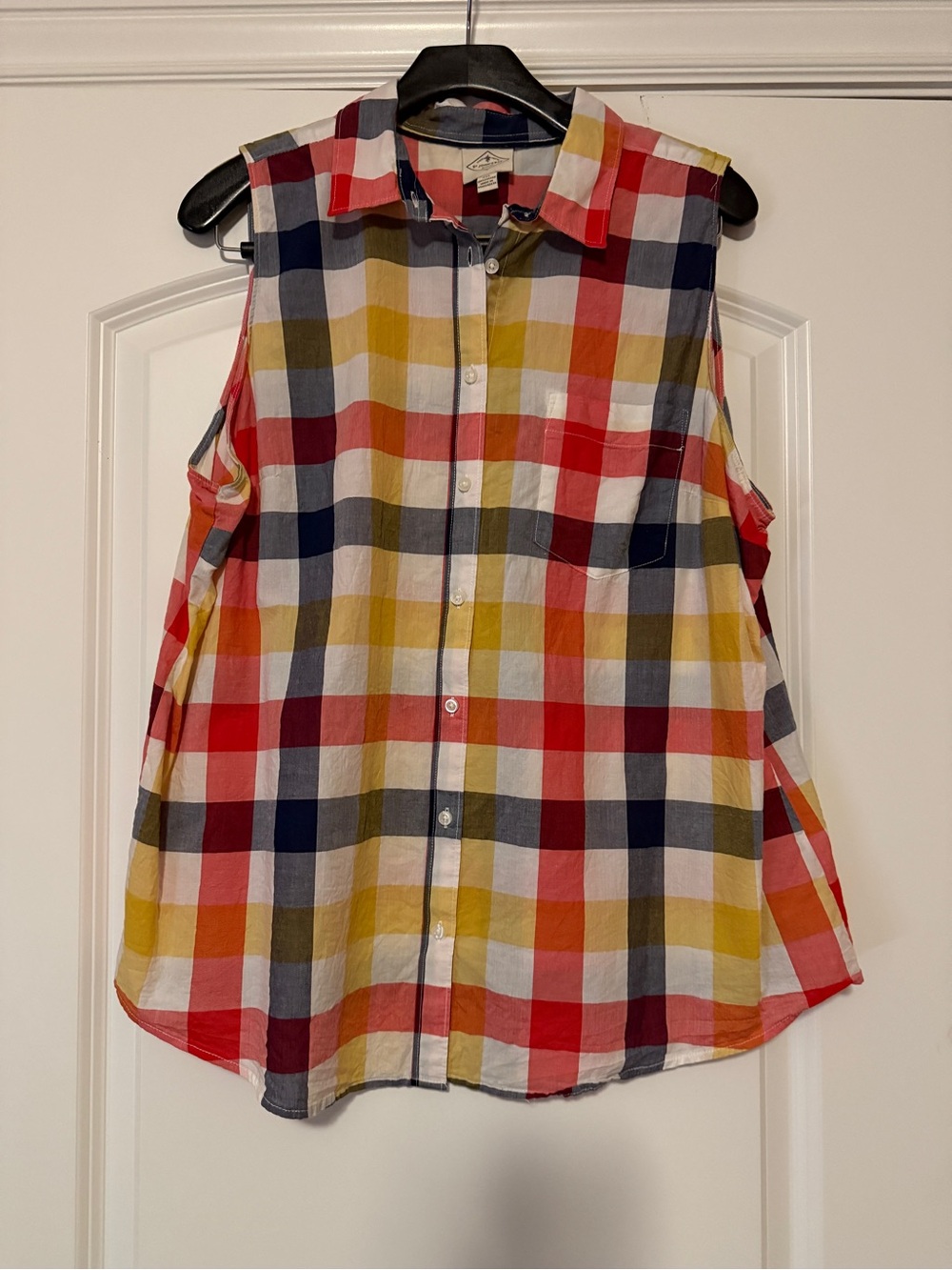 St. John's Bay XXL Sleeveless Plaid Button-Down Top in Red,Yellow, Blue & White.